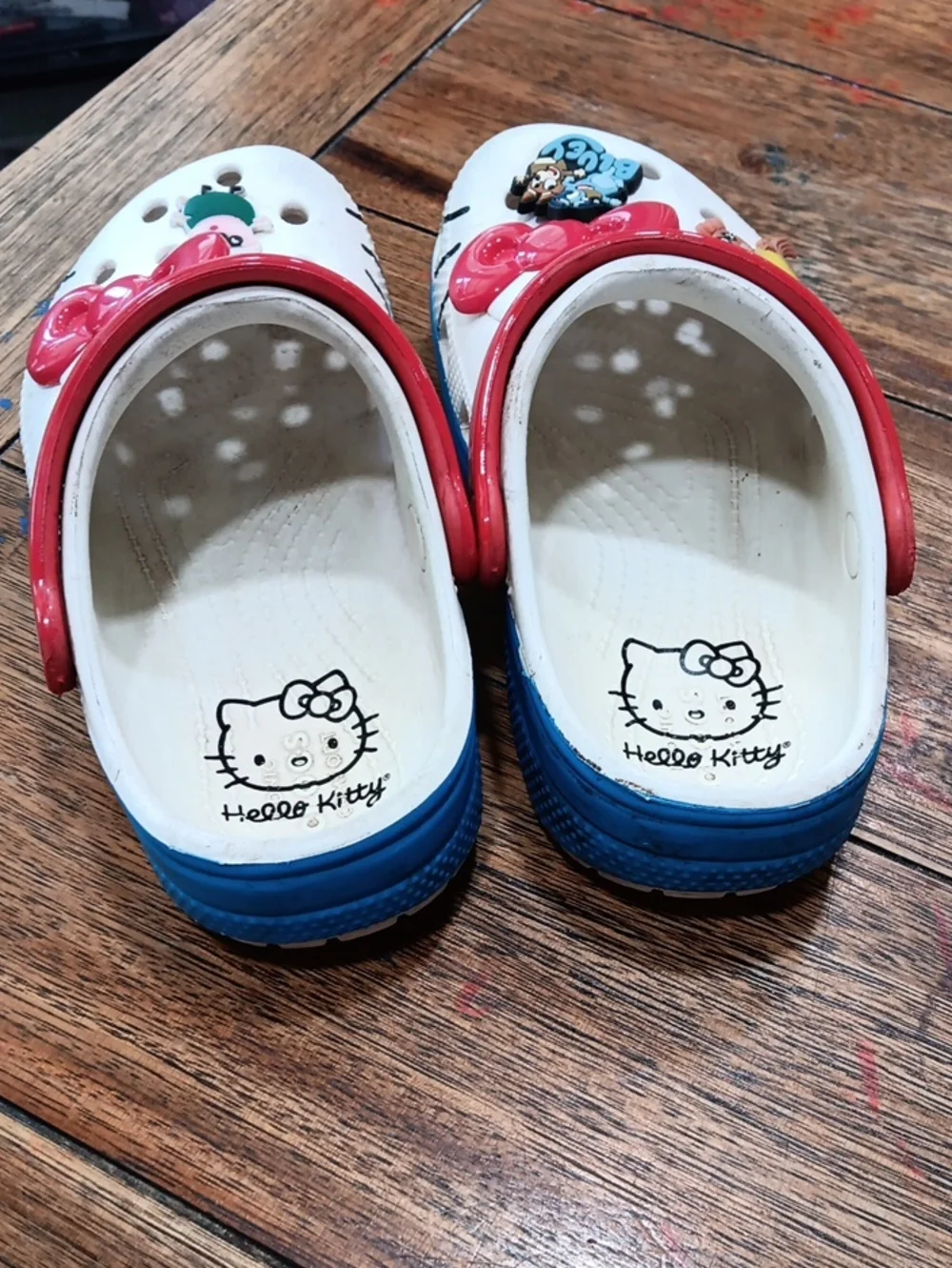 CROCS comfortable white